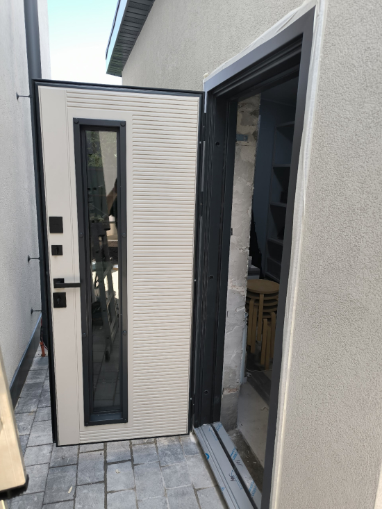 Фото входной двери №47